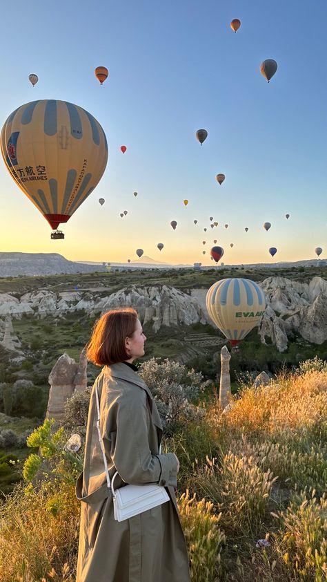 Capadocia Outfit, Cappadocia Turkey Outfit, Cappadocia Outfit, Cold Ootd, Turkey Fits, Trip Goals, Cappadocia Turkey, First Girl, Lookbook Outfits