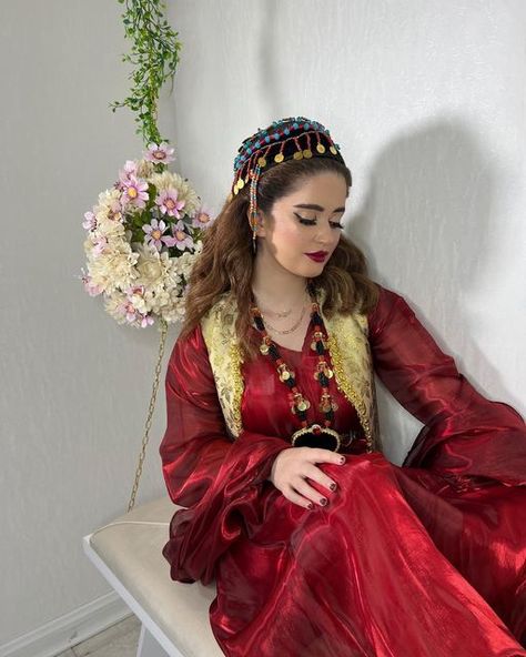 Kurdish Dress, Blonde Hair Girl, Hair Girl, Red Yellow, Girl Hairstyles, Fashion Inspo Outfits, Blonde Hair, Stylish Outfits, Victorian Dress