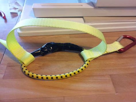 Bungee dog leash Diy Hands Free Dog Leash, Dog Leash Diy, Hands Free Dog Leash, Running Belt, After 3, Dog Collars & Leashes, Diy Dog Stuff, Dog Stuff, Dog Leash