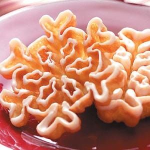 Rosettes Rosettes Recipe, Rosette Recipe, Rosette Cookies, Norwegian Food, Scandinavian Food, Czech Recipes, Winter Desserts, Italian Cookies, Funnel Cake