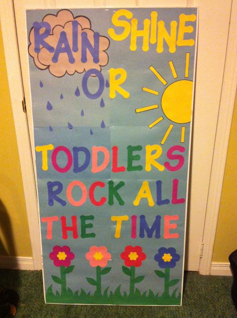 Toddler classroom door decor! Kindergarten instead of toddlers Spring Classroom Door, Preschool Door, Spring Door Decoration, Diy Classroom Decorations, School Door Decorations, Spring Bulletin Boards, Spring Classroom, Preschool Bulletin, Preschool Bulletin Boards