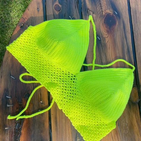 Mint Ltd on Instagram: “Thanks for your order @dnztc 🤗🤗🤗 ✨✨✨✨✨✨✨✨✨✨✨✨#your #order #ready #ship #crop #croptop #bra #bralette #neon #green #thanks #thankyou #for…” Neon Crochet, Thanks For Your Order, Neon Top, Green Crochet, Neon Green, Crochet Bikini, Bralette, Crochet Projects, Crochet Top