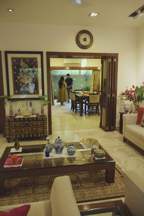 House Tour: A Mix of Old and New in India | Apartment Therapy Delhi Architecture, Interior Room Decoration, Interior Decorating Living Room, Indian Living Rooms, Living Room Ornaments, Indian Home Interior, Decor Studio, Asian Homes, Asian Home Decor