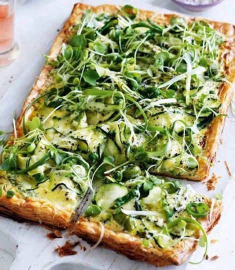 Zucchini Feta, Savory Tart, Tart Recipes, Aioli, Veggie Recipes, Parsley, Crackers, Pesto, Zucchini