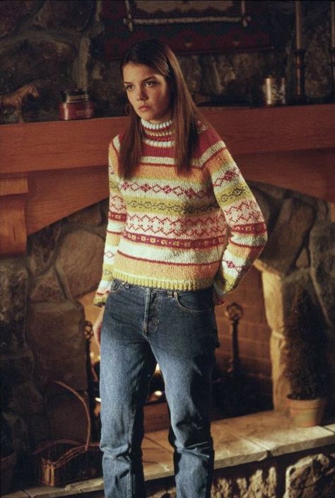 Joey Potter, Gilmore Girls Outfits, Fashion Through The Decades, 90’s Outfits, Dawsons Creek, Style Guru, Tv Show Outfits, 90s Fashion Outfits, Fashion Tv