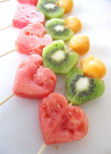 Fruit Lollipops, Strawberry Lollipop, Heart Shape Lollipop Aesthetic, Organic Lollipops, Spring Theme, Peach Rings, Gummy Candy, Fruit Salad, Lollipop