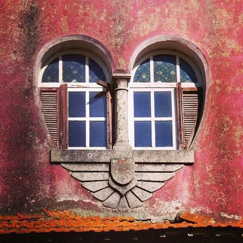 Abandoned Art Nouveau house with heart window in Miramar (Vila Nova de Gaia), Portugal. The house is next to the train station nearby a beach sight there.  Unknown date taken or photographer, three more images posted with dates and photographers. Cool Windows, Buildings Background, Court Aesthetic, Doctor Faustus, Lisa Frankenstein, Night Court, Beautiful Windows, Beautiful Doors, Treasure Chest