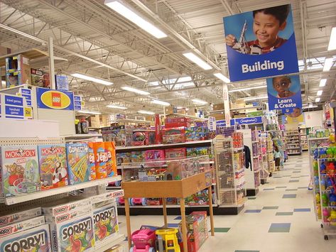 Toys R US interior | Toys R Us #8369 (30,000 square feet) 12… | Flickr 2000 Toys, 2000s Toys, Nostalgia 2000s, Nostalgia Core, Instagram Shopping, 2000s Nostalgia, Baby Doll Accessories, Newport News, The 2000s