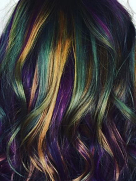 The Oil Slick Hair Trend Is Taking Over ... Hair For Brunettes, Oil Slick Hair Color, Hair Color Ideas For Brunettes Short, Oil Slick Hair, Purple Hair Highlights, Slick Hair, Holographic Hair, Mermaid Hair Color, Short Dark Hair