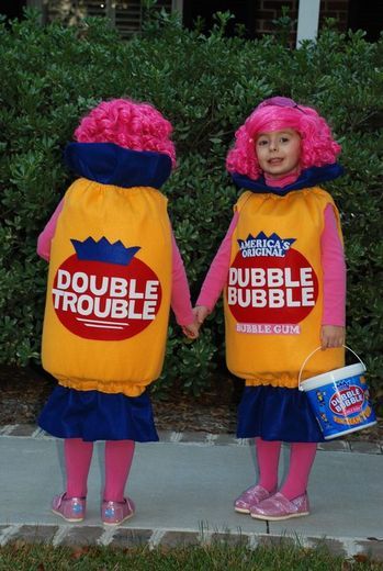 Funny Kid Halloween Costumes, Food Halloween Costumes, Twin Costumes, Fashion Costume Halloween, Purim Costumes, Twin Halloween, Twin Halloween Costumes, Kid Halloween, Dubble Bubble