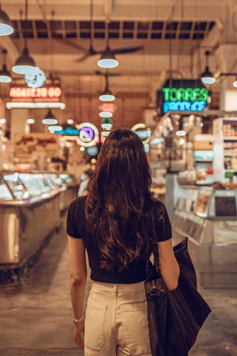 grand-central-market-los-angeles City Portraits, Day In Los Angeles, Grand Central Market, Los Angeles Itinerary, Street Portraits, Visit Los Angeles, Neon Photography, Indoor Markets, California Travel Guide