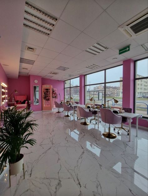 Salon Astethic, Nails Studio Ideas Salons, Make Up Salon Ideas, Beauty Salon Aesthetic, Pink Hair Salon, Beauty Bar Salon Ideas, Beauty Bar Ideas, Luxury Nail Salon, Beauty Bar Salon