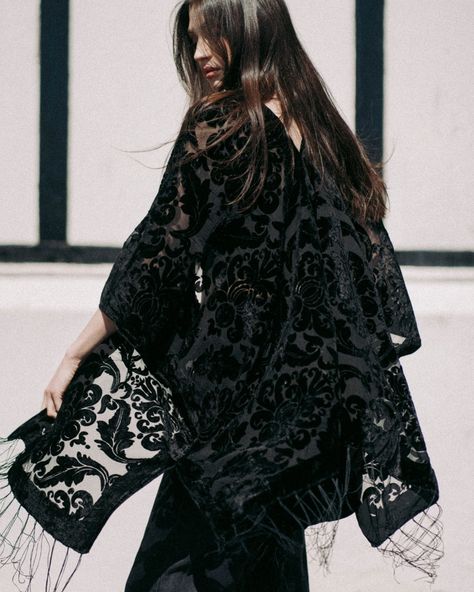 The wait is over! The Mystic Queen Kimonos in black and emerald are here to add a touch of magic to your wardrobe🌙 ✨ #kimono #devore #velvet #stevienicks #fringed #summerstyle #bohofashion #holidayinspo #summerfashion Silky Top, Gothic Clothing, The Mystic, Long Fringe, Long Fringes, Shoes And Boots, Lip Service, Stevie Nicks, Gothic Outfits