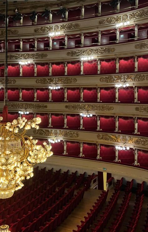 Photo idea, Milan, milano, theater, teatro, aesthetic, red Milan University Aesthetic, Teatro Aesthetic, La Scala Opera House, Photo Idea Aesthetic, Italian Theatre, Milan Aesthetic, La Scala Milan Opera House, Milan Malpensa Airport, Idea Aesthetic