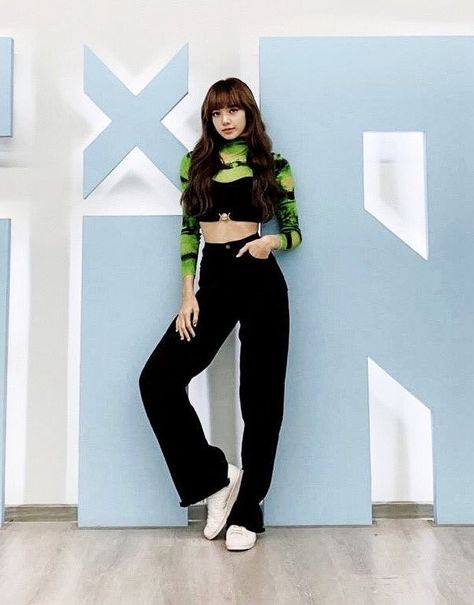 Lisa Blackpink Hot Photoshoot, Aesthetic Grunge Outfit, Artist Outfit, Event Outfit, Vibe Clothes, Causual Outfits, Simple Trendy Outfits, Jennie Lisa, Kpop Fashion Outfits