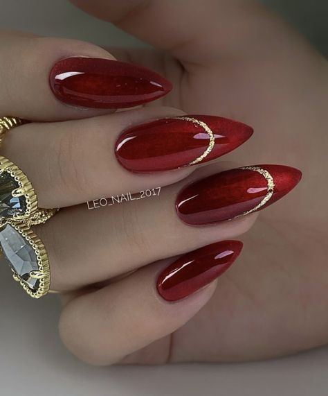 Maroon Nail Art Designs, Maroon Nail Polish, Maroon Acrylic Nails, Maroon Nail Art, Maroon Nail, Nail Art For Short Nails, Metallic Nails Design, Nail Polish Ideas, Red And Gold Nails