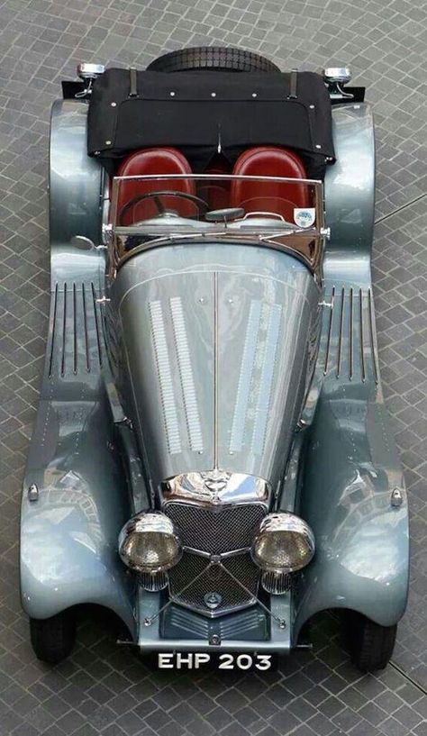 Jaguar Type E, Retro Auto, Vintage Auto's, Jaguar (cars), British Sports Cars, Jaguar Car, Classy Cars, Best Luxury Cars, Old Car