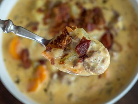 Extra Creamy Slow Cooker Cheeseburger Soup | 12 Tomatoes Slow Cooker Cheeseburger Soup, Soups To Make, Slow Cooker Soups, Cooking Panda, 12 Tomatoes Recipes, Pot Dinners, Cheeseburger Soup, 12 Tomatoes, Crock Pot Soup