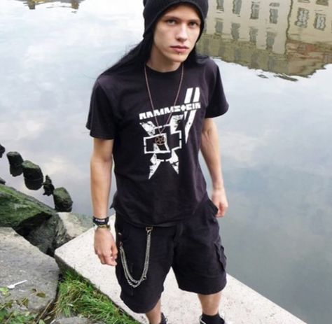 Metalhead Outfits, Metalhead Fashion, Metalhead Guy, Goth Fits, Metal Boy, Cult Of Personality, Gothic Men, Boys Long Hairstyles, Long Hair Styles Men