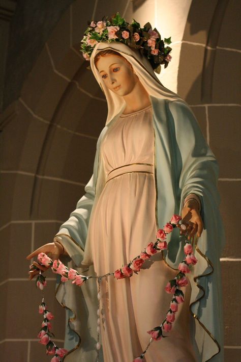 Hail Holy Queen, Blessed Mother Statue, Religious Statues, Mary Pictures, Mother Mary Images, Blessed Mary, Virgin Mary Statue, Images Of Mary, Mama Mary