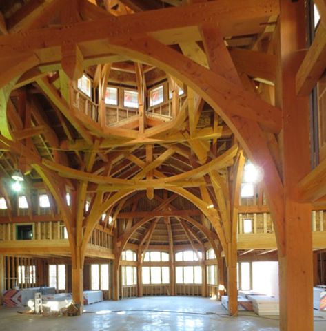 Timber Frame Joinery, Timber Frame House, Timber Frame Construction, Roof Architecture, Roof Trusses, Timber Structure, Rustic Home Design, Exposed Concrete, Timber Construction