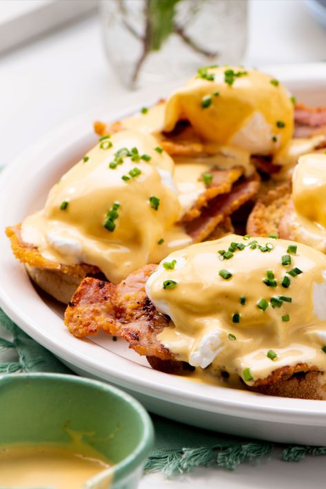 Eggs for all occasions from Easter to every morning | Just a reminder that eggs are, basically, magical. Recipes for Easter and anytime. Breakfast and brunch ideas for Easter. Peameal Bacon Recipes Breakfast, Peameal Bacon Recipes Dinners, Peameal Bacon Recipes, Eggs Benedict Hollandaise, Menu Breakfast, Easy Hollandaise, Peameal Bacon, Goat Cheese Frittata, Eggs Benedict Recipe