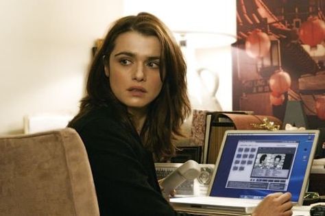 Rachel Weisz in Constantine Rachel Weisz Movies, Constantine Movie, Constantine 2005, Rachel Weiss, 90s Stars, Djimon Hounsou, John Constantine, Rosario Dawson, Teresa Palmer