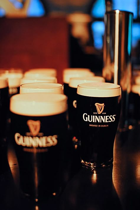 Guinness... Guinness Beer Aesthetic, Guinness Aesthetic, Ireland Pubs, Learn Guitar Chords, Irish Bar, Black Stuff, Liar Liar, I Like Beer, Irish Beer