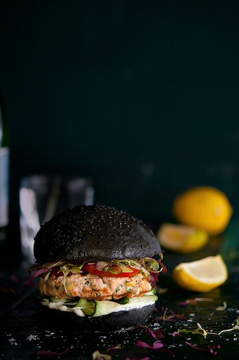 Black Squid Ink Salmon Burgers Black Burger, Unique Burgers, Salmon Burger, Salmon Patties Recipe, Dark Food, Black Food, Burger Buns, Burgers Sandwiches, Wrap Sandwiches