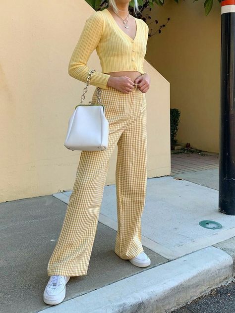 Look Retro, Yellow Outfit, Smart Casual Outfit, Casual Work Outfits, Mode Inspo, Colourful Outfits, Looks Vintage, Aesthetic Outfits, Outfits Casuales