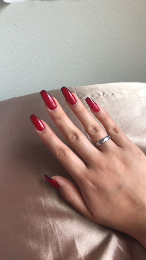 Red Nail With Black Tip, Black And Red French Tip Nails Coffin, Black With Red French Tip Nails, Red With Black French Tips, Black Nail Red French Tip, Red Black French Tip Nails, Red Nails Black French Tip, Black Nails Red French Tip, Red Black French Nails