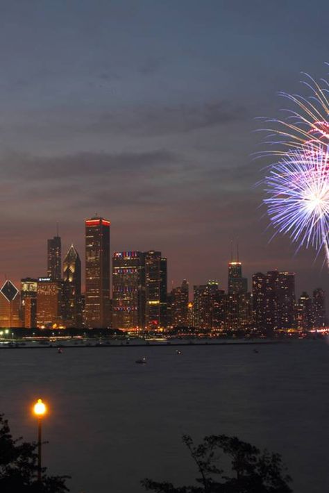 Check out "4th of July Fireworks & Events" in Chicago Chicago 4th Of July, Chicago Fireworks, Couples Watching Fireworks, People Watching Fireworks, Navy Pier Chicago Fireworks, 4 Th Of July Decorations, 4th Of July Events, 4th Of July Photography, Chicago Weekend