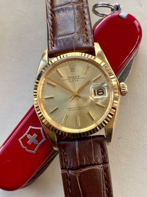 Vintage Watches For Men Aesthetic, Watches Aesthetic, Vintage Rolex Watches, Gold Watches For Men, Men Essentials, Every Man Should Own, Rolex Vintage, Driver Shoes, Mens Watch Brands