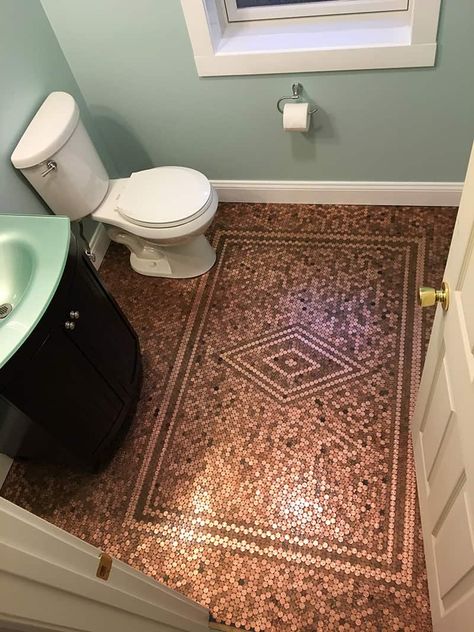 These 4 Home Owners Tiled Their Bathroom Floors With Pennies Penny Floor Bathroom, Penny Floor Designs, Penny Tile Bathroom Floor, Penny Decor, Penny Tiles Bathroom, Penny Backsplash, Penny Tile Floors, Penny Floor, Creative Flooring