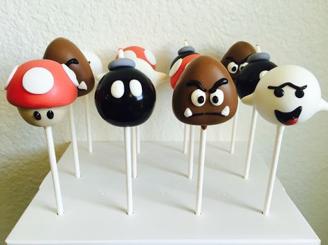 Super Mario Bros Cake Pops Yoshi Cake Pops, Mario Party Dessert Ideas, Mario Cake Pops Ideas, Mario Birthday Party Cake Pops, Bowser Cake Pops, Super Mario Cake Pops Birthday, Mario Kart Cake Pops, Mario Brothers Cake Pops, Mario Party Cake Pops