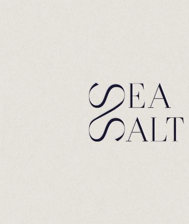 Sea Salt is a unique brand identity design by Brand by Design Studio. The logo is a wave with a salt crystal in the center, and the colors are blue, white, and gold. The design is simple and elegant, and it perfectly captures the essence of the Alphabet Logo, Visuell Identitet, Classic Branding, Font Love, Inspiration Logo Design, Logos Ideas, Bold Logo, Boutique Logo, Branding Inspo