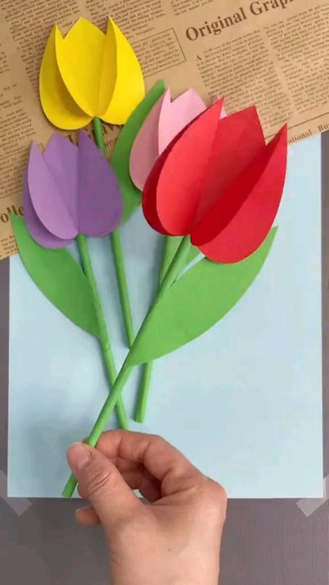 Tulip Origami, Garland Bedroom, Flower Crafts Kids, Paper Flowers Craft, Diy Crafts Paper Flowers, Diy Crafts For Kids Easy, Orange Garland, Paper Flower Tutorial, Elf On The Shelf Ideas