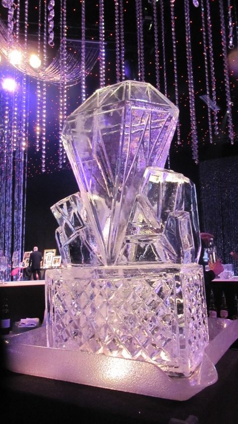 Ice Luge Diamond Ice Sculpture, Diamond Theme Wedding, Diamond Party Theme, Ice Party Theme, Diamond Wedding Theme, Diamond Theme Party, Diamonds And Denim Party, Ice Theme, Ice Luge