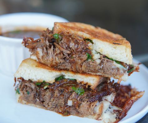 Birria Grilled Cheese Birria Grilled Cheese, Grill Cheese, Club Sandwich Recipes, Sandwich Container, Classic Grilled Cheese, Birria Tacos, Container Cafe, Fusion Dishes, Dried Peppers