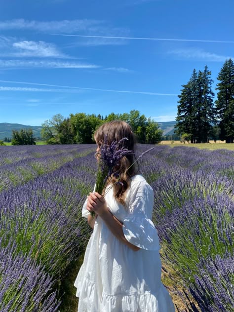 Summer Aesthetic Lavender Field Outfit, Lavender Field Poses, Romanticizing Motherhood, Light Summer Aesthetic, Lavender Field Aesthetic, Lavender Field Photoshoot, New Mexico Aesthetic, Field Pics, Lavender Photo