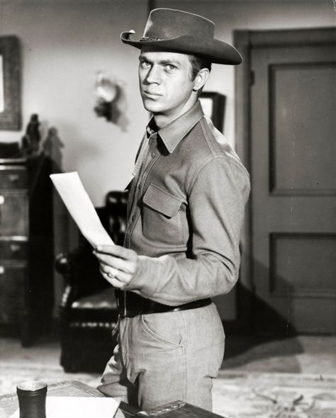 steve mcqueen Brabded tv show | Steve McQueen in the television series “Wanted Dead or ... | Televi ... Steven Mcqueen, Western Hero, Steve Mc, Tv Westerns, Dead Or Alive, Old Tv Shows, Vintage Tv, Film Tv, Steve Mcqueen