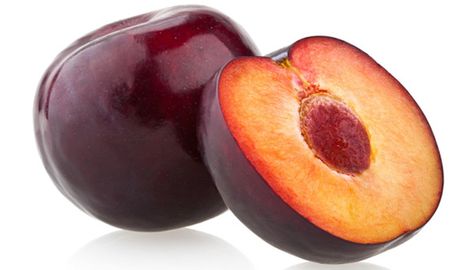 28 Best Benefits Of Plums (Aloo Bukhara) For Skin, Hair And Health Benefits Of Plums, Baby Fruit Size, Plum Benefits, Baked Artichoke, Plum Fruit, Australian Food, Green Fruit, Juicy Fruit, In Season Produce