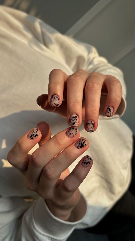 Halloween Short Nails, Minimal Nails Art, Mens Nails, Retro Nails, Punk Nails, Hard Nails, Grunge Nails, Minimal Nails, Almond Acrylic Nails