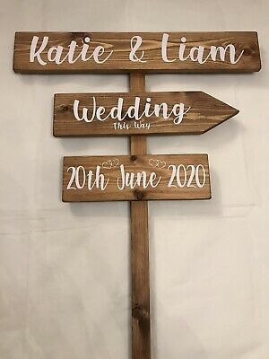 Handmade Personalised Wooden Wedding or Party Sign - Venue Decoration. Put them straight or crooked as shown in the photos. Bottom Sign - 30cm x 9.5cm. Middle Sign/arrow - 40cm x 9.5cm. Top Sign - 55cm x 9.5cm. Diy Wedding Signs Wood, Wedding Decor Aesthetic, Rustic Wooden Wedding Signs, Pallet Wedding Signs, Wedding Sign Decor, Pallet Wedding, Wedding Signs Diy, Wooden Wedding Signs, Wood Wedding Signs