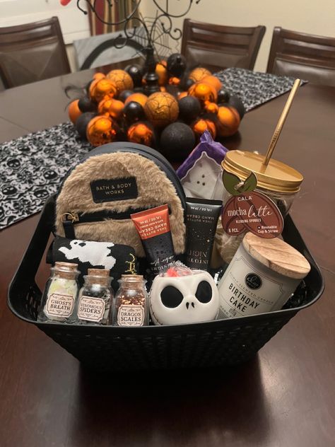 Halloween Self Care Basket, Spooky Movie Night Basket, Men Halloween Basket Ideas, Sister Spooky Basket, Fall Neighbor Gift Basket, Falling For You Gift Basket, Spooky Gift Basket Ideas, Spooky Basket Ideas For Boyfriend Long Distance, Stuff To Put In A Boo Basket