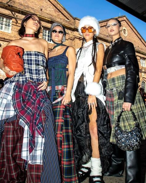 fashion week throwback ♤ friends edition ♡ Plaid Aesthetic Outfits, Creative Fashion Outfits, Mismatch Pattern Outfit, Layered Fashion Street Style, Mixed Patterns Outfit, Fashion Club Activities, Camp Aesthetic Fashion, New York Fashion Week Aesthetic, Uk Fashion Women