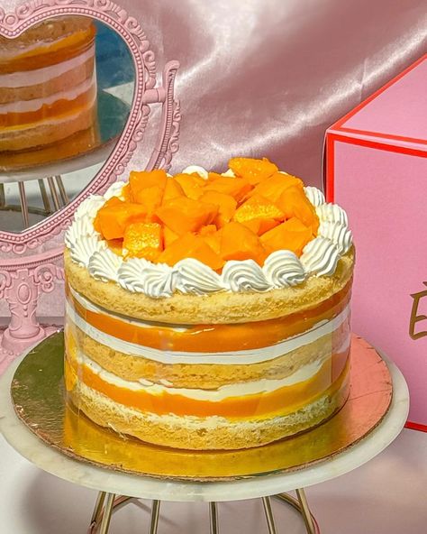 🥭Mouthwatering Mango Fresh Cream🎂 This Mango Fresh Cream Cake is the ultimate celebration treat. Featuring a soft sponge layered with fresh mango pulp and sauce, and enveloped in light, airy fresh cream, it delivers a burst of tropical flavor in every bite. Perfectly balanced and refreshingly delightful, it's an exquisite choice for any special occasion. #cake #cakeart #cakeboss #cakelovers #cakememe #cakestagram #cakesofinstagram #bangalore #bangalorefoodies #bangalore_diaries #smallbusine... Cake Meme, Fresh Cream Cake, Mango Pulp, Mango Cream, Cake Photography, Sweet Escape, Cake Boss, Fresh Cream, Cream Cake