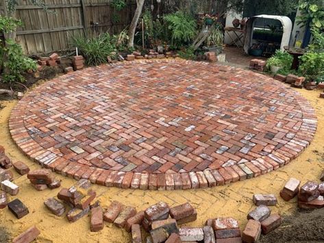 Recycled Brick Paving & Landscaping | Concreting & Paving | Gumtree Australia Fremantle Area - Fremantle | 1194550995 Circle Patio, Paving Ideas, Brick Patio, Recycled Brick, Brick Paving, Brick Garden, Courtyard Gardens Design, Concrete Paving, Garden Paving