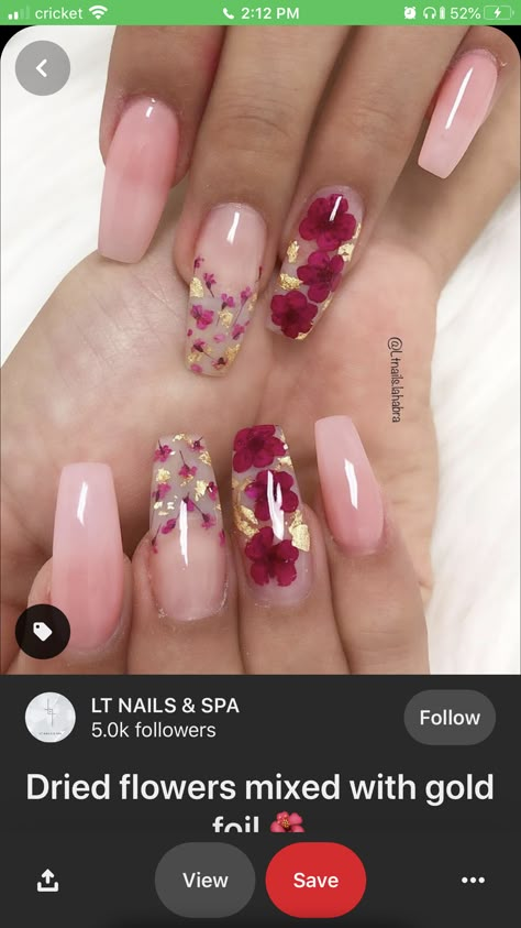 Side Flower Nail Design, Chrome And Flower Nails, Dried Flowers Nail Art, Embedded Flower Nails, Pink And Gold Flower Nails, Dried Flower Acrylic Nail Designs, Encased Flower Nails, Encapsulated Nails Flowers French Tip, Dried Flower Nails Acrylics