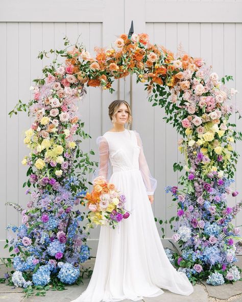 Carolina Grove (@carolinagroveweddings) | Instagram Flower Wedding Arch Altars, Wildflower Wedding Theme, Wildflower Wedding Bouquet, Bar Installation, Wedding Altar, Wedding Moodboard, Wedding Arches, Wedding Planning Decor, Wedding Reception Food